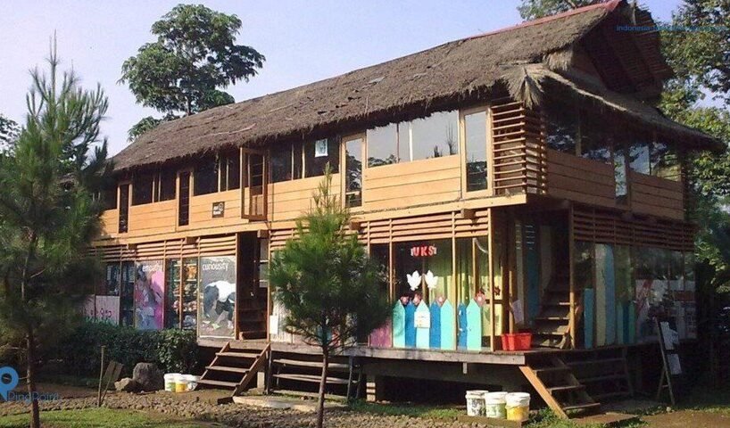 sekolah alam
